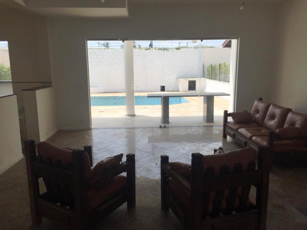 Casa no condomínio Bougainvill